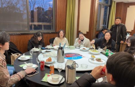 <b>2022年日皮视频免费看软件电子科技有限公司年会！</b>