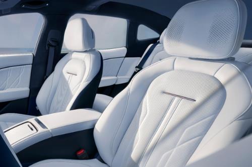 汽车内饰包覆件