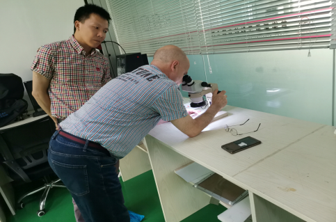 日皮视频免费看软件接待客户3