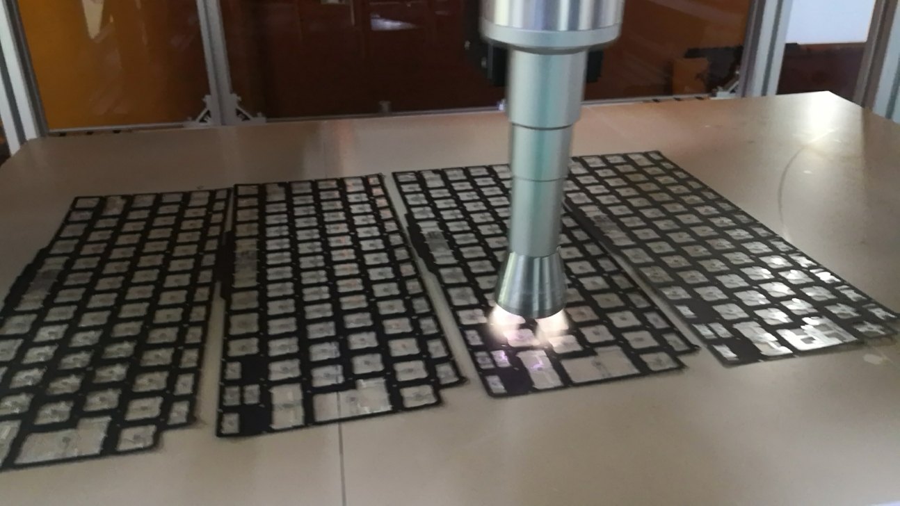 【日皮视频免费看软件】大气日皮视频APP在线看黄机设备正处理电脑键盘